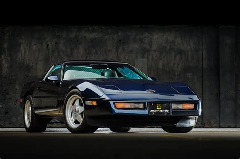 Chevrolet Corvette 1988 photo