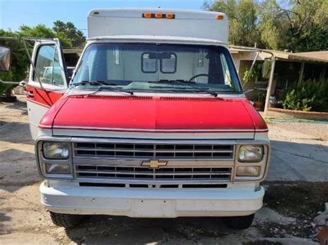 Chevrolet G30 1988 photo