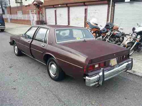 Chevrolet Impala 1983 photo