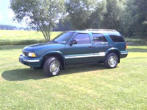 Chevrolet Jimmy 1996 photo