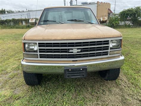 Chevrolet K2500 1989 photo