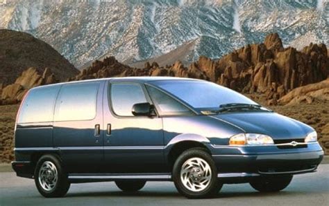 photo of Chevrolet Lumina minivan car production