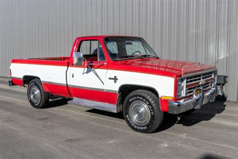 photo of Chevrolet R20 car production