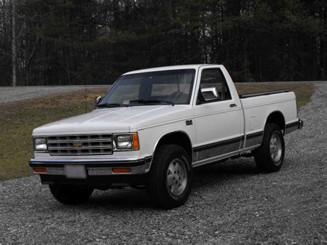 Chevrolet S-10 photo