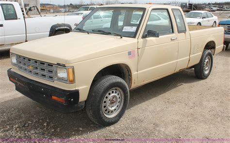 Chevrolet S10 pickup 1986 photo