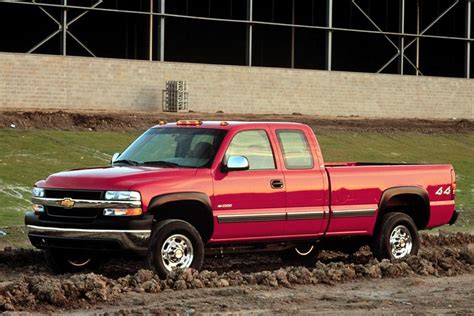 Chevrolet Silverado 2001 photo