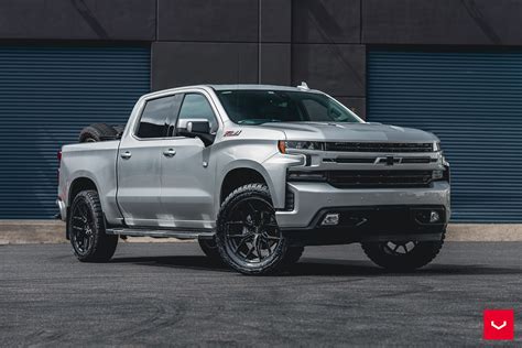 Chevrolet Silverado hybrid photo