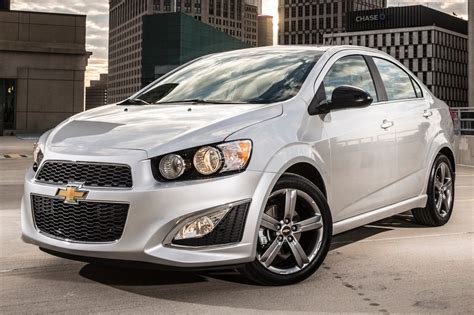 Chevrolet Sonic 2016 photo