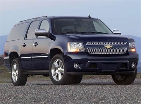 Chevrolet Suburban 1500 2010 photo