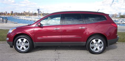 Chevrolet Traverse 2011 photo