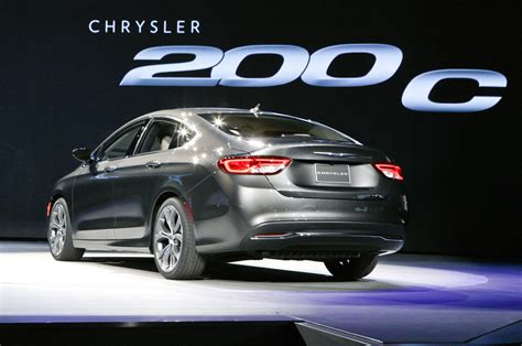 Chrysler 200 2018 photo