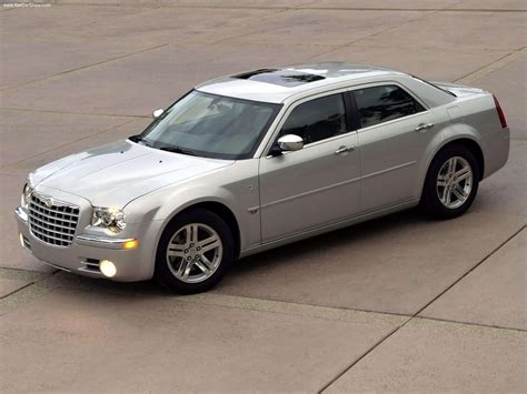 Chrysler 300 2005 photo