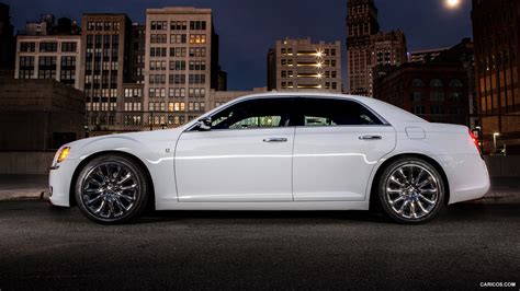 Chrysler 300 2013 photo