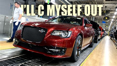 photo of Chrysler 300c car production