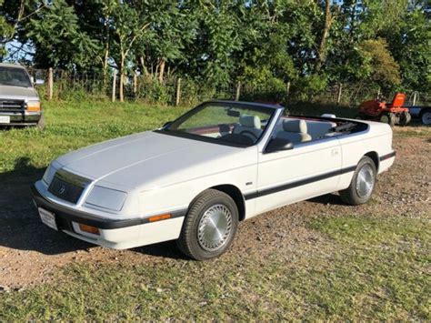 Chrysler Lebaron convertible 1991 photo