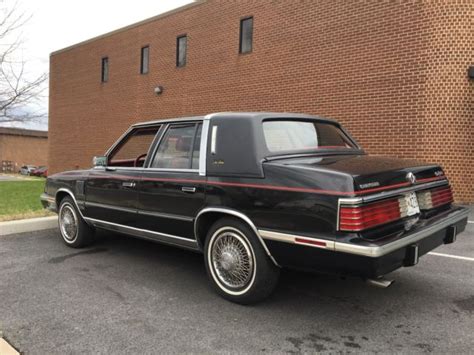 Chrysler New yorker 1985 photo