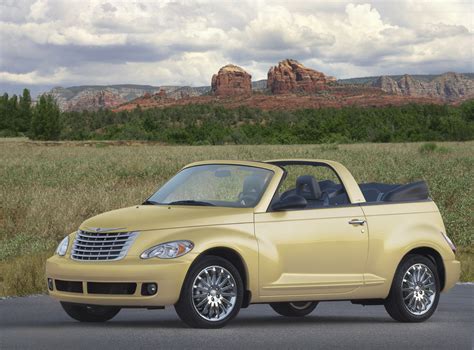 photo of Chrysler Pt cruiser conv car production