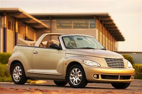 photo of Chrysler Pt cruiser convertible car production