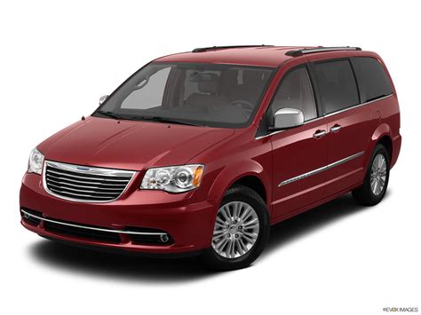 Chrysler Town and country 2012 photo