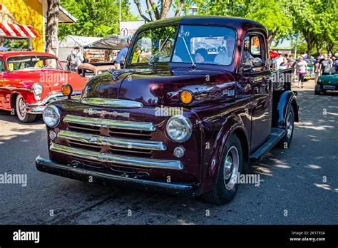 Dodge B100 photo