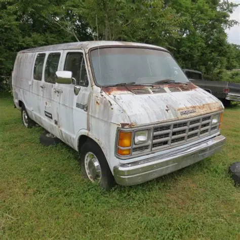 photo of Dodge B150 car production