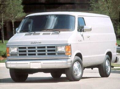 Dodge B150 photo