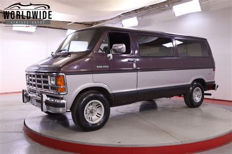 photo of Dodge B250 car production