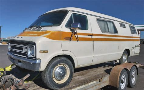 photo of Dodge B300 car production