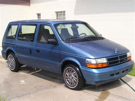 Dodge Caravan 1994 photo