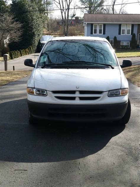 Dodge Caravan 1998 photo