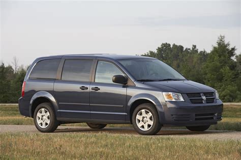 Dodge Caravan cargo van photo