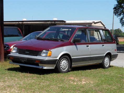 photo of Dodge Colt vista car production