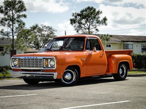 Dodge D100 club cab 1978 photo