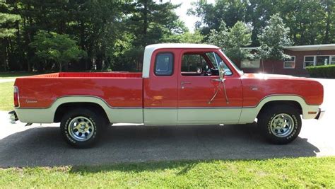 Dodge D100 club cab photo