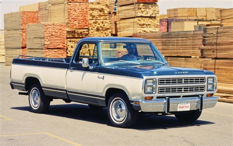 Dodge D150