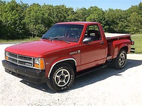 Dodge Dakota 1987 photo