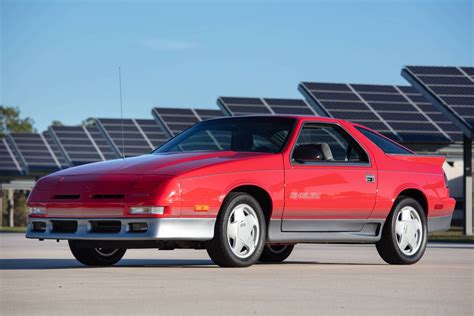 Dodge Daytona 1989 photo