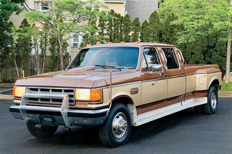 Dodge F350 1988 photo