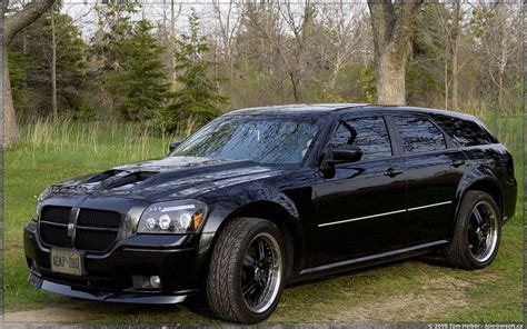 photo of Dodge Magnum awd car production