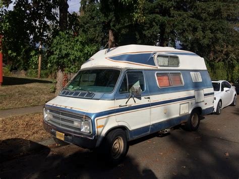 photo of Dodge Maxivan car production