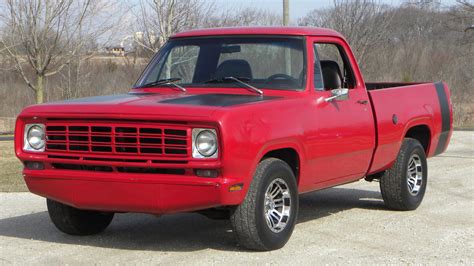 Dodge Pickup 1976 photo