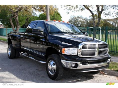 Dodge Ram 3500 2004 photo