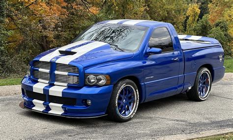 Dodge Ram srt-10 photo