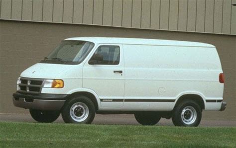 Dodge Ram van 1999 photo