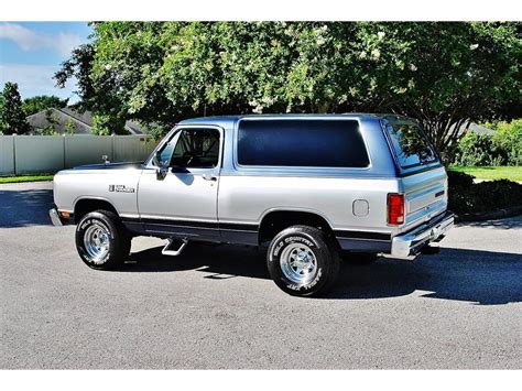 Dodge Ramcharger 1988 photo