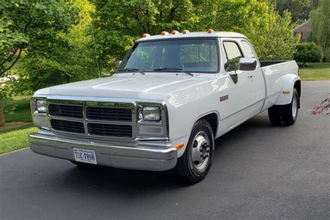 photo of Dodge Rm350 car production