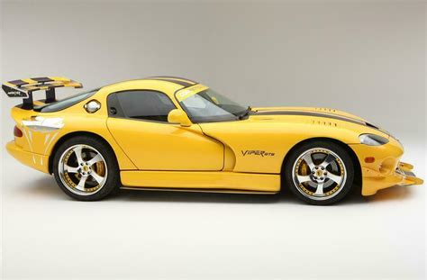 Dodge Viper 2001 photo