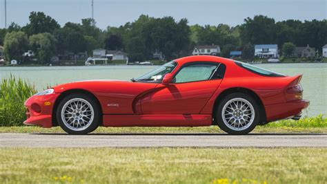 Dodge Viper gts 1999 photo