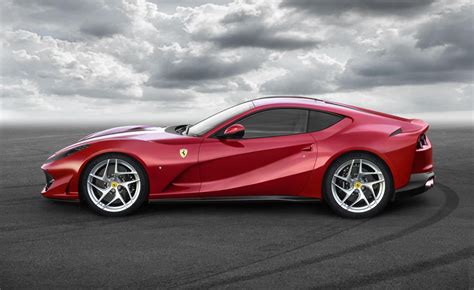 Ferrari 812 superfast 2021 photo