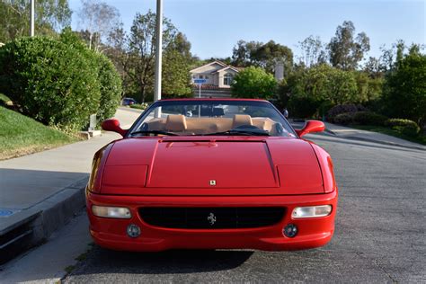 Ferrari F355 photo